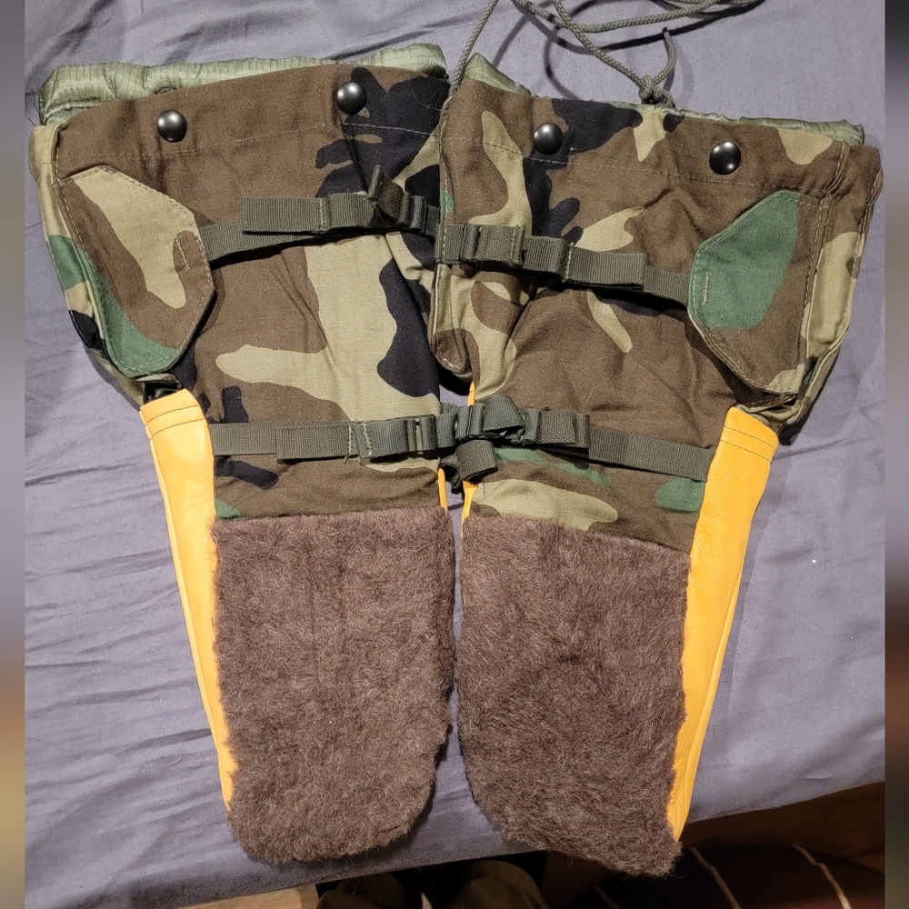 Military winter mittens